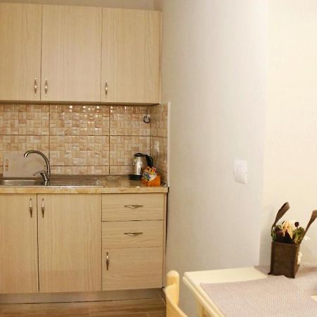 New Bazaar Arben'S Apartment Tirana Eksteriør billede